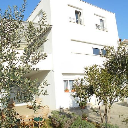 Apartment Valery Zara Esterno foto