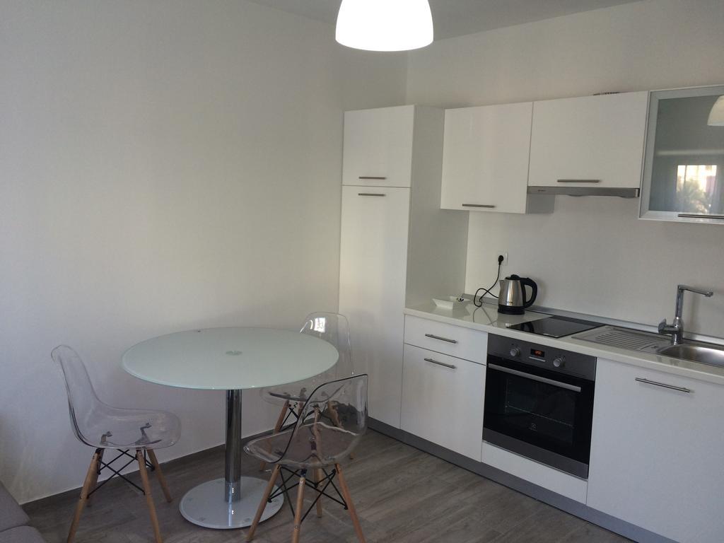 Apartment Valery Zara Esterno foto